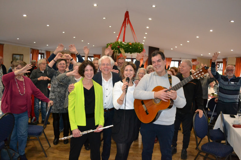 Souly bei Weihnachtsfeier im Hirtenhaus Achim